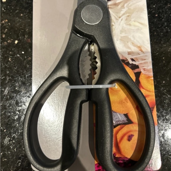 Kitchen shears heavier duty 
Cooking concepts - Picture 4 of 6